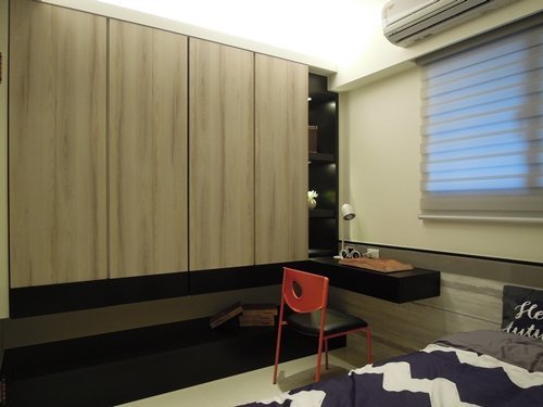 次臥室大方、簡約的室內設計風格，創造符合現代人生活需求的機能空間。